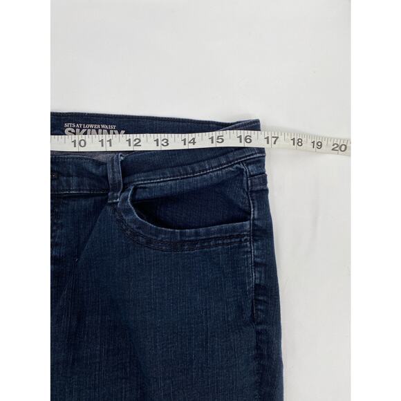 New York & Co Dark Wash Mid Rise Denim Sits at lower waist Skinny Jeans Size 10 - Picture 8 of 10